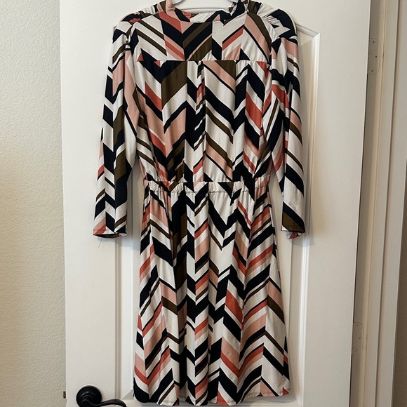 Chevron Patterned Dress - Picture 6 of 6